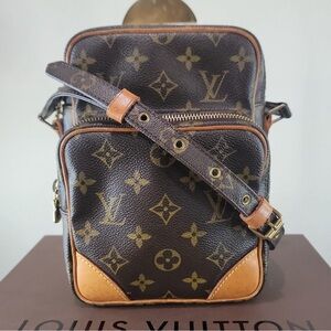 •LOUIS VUITTON• Vintage Monogram Amazone  crossbody bag